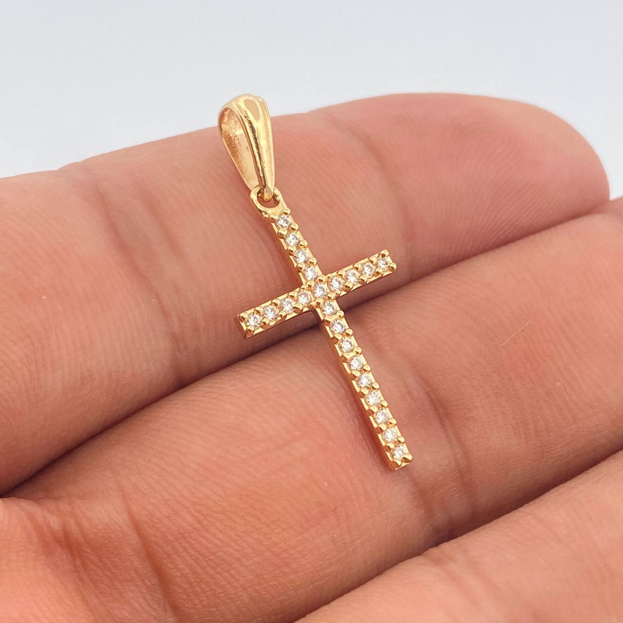 Dije Cruz 1.4gr / 1 1/4 in / Oro Amarillo 18K %