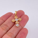 Clover Cross Pendant 2.3gr / 1 1/4 in / Three-tone Nac.Esp. 18K Gold