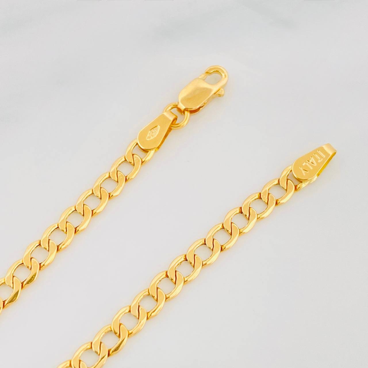 Pulso Cubano 2.4g / 8 1/4 in / 3.4mm Oro Amarillo 18K
