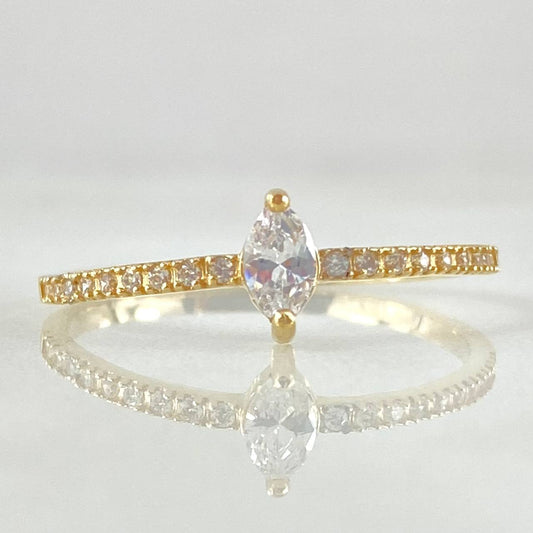 Anillo Solitario Centella 1.3gr / T6 / Oro Amarillo 18K ©
