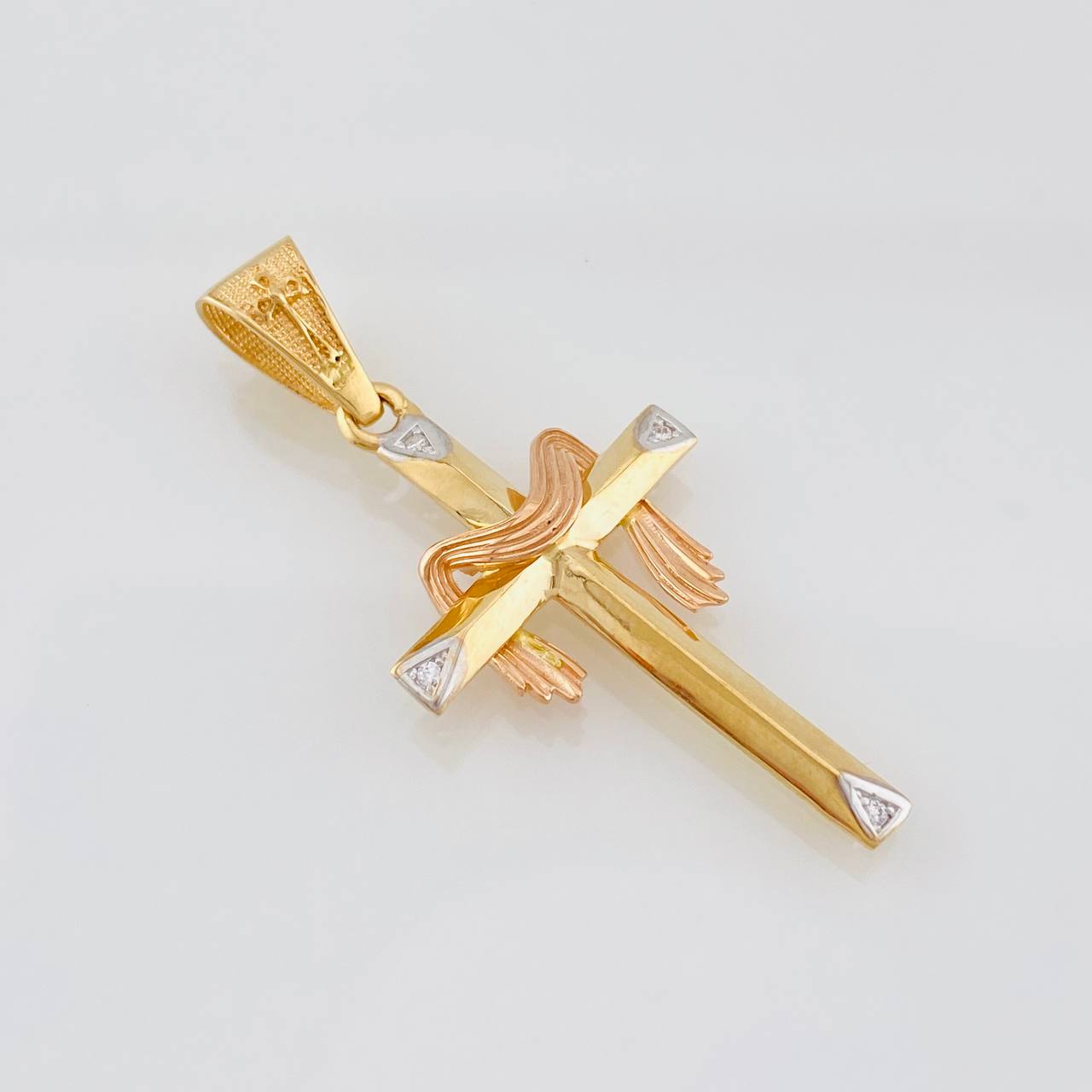 Pendant Cross 2.1g / 1 1/2 in Three Golds 18K