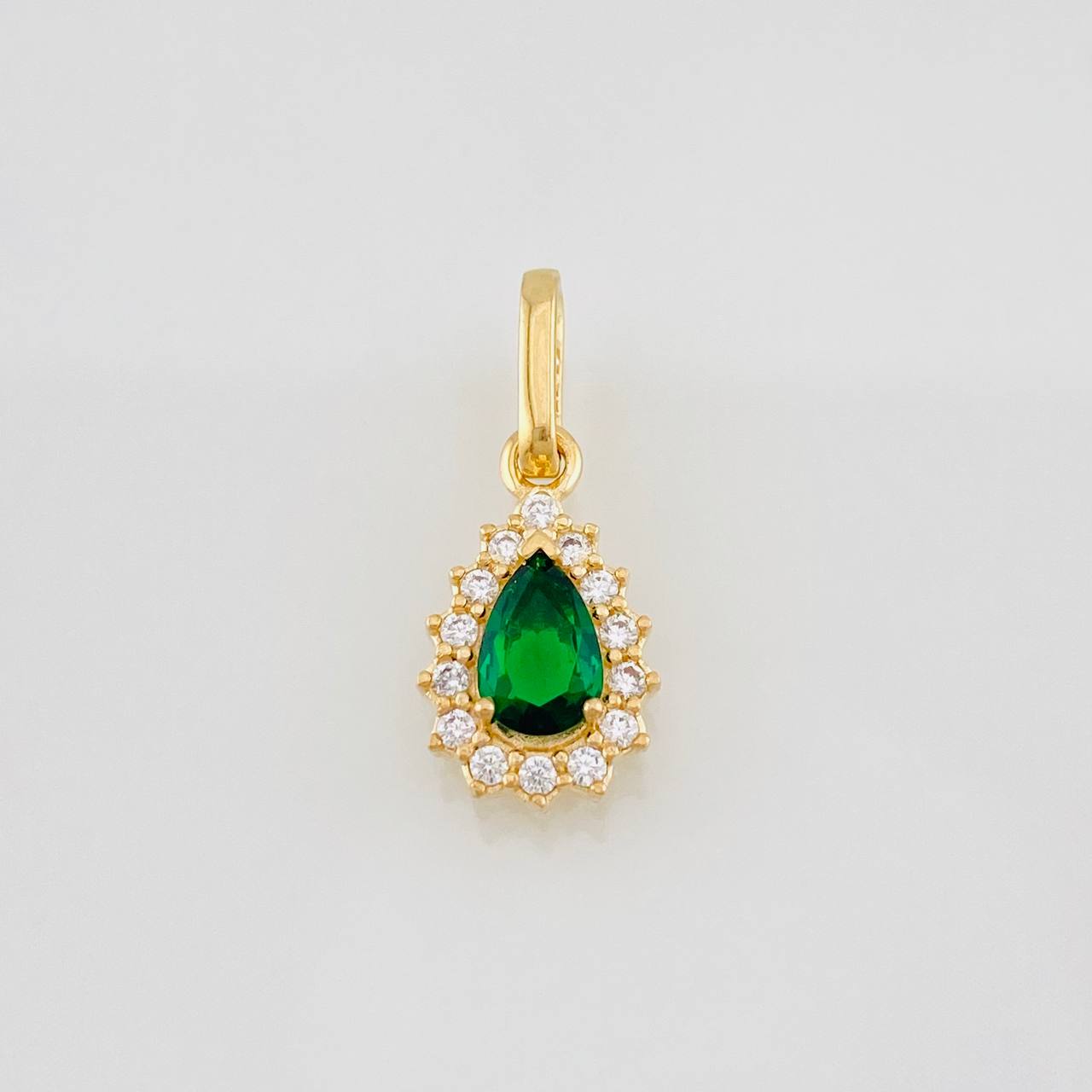 Pendant Tear 1.1g / 3/4 in 18K Yellow Gold