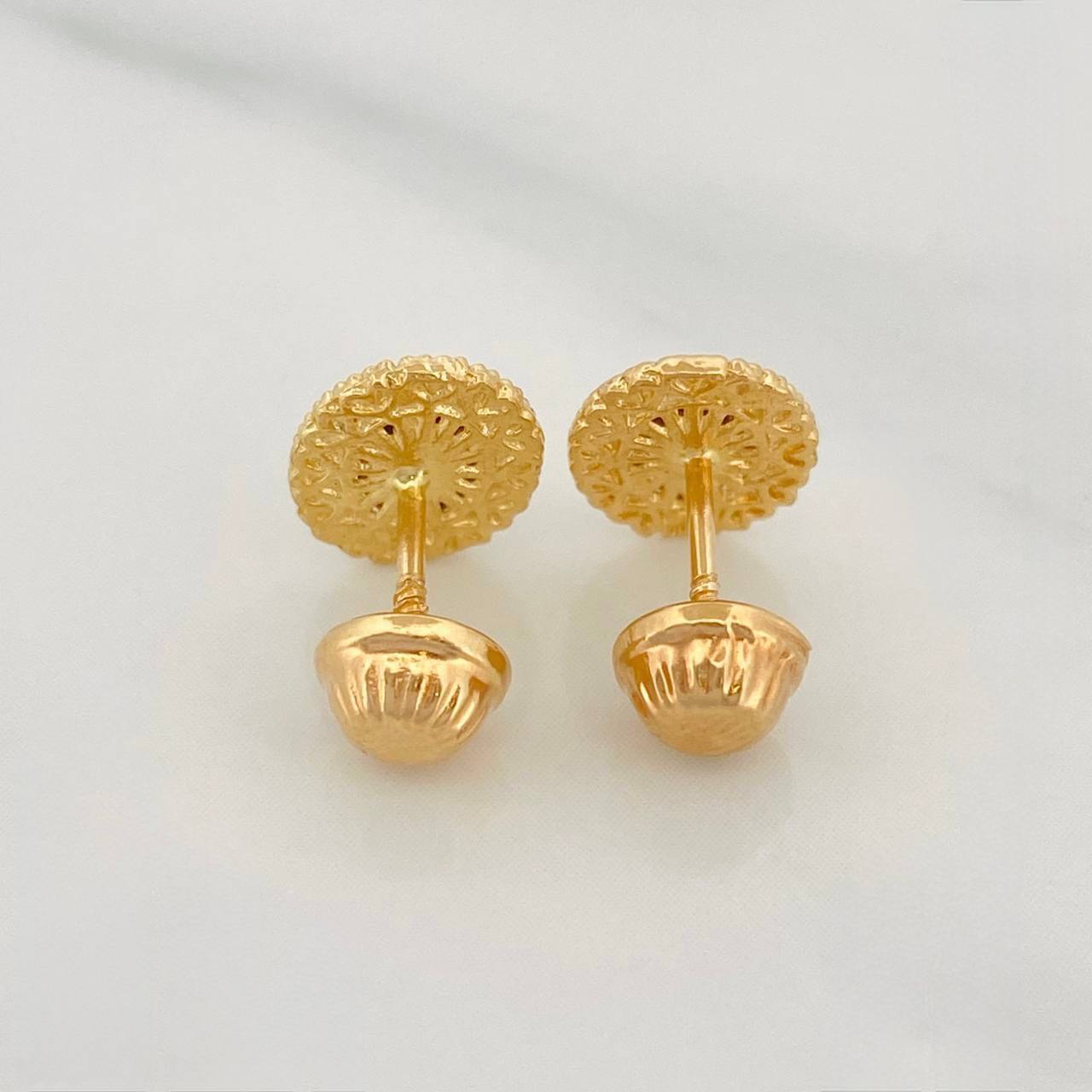 Stud Earrings Virgen de Guadalupe 1.2g / in / 5.74mm Yellow Gold 18K