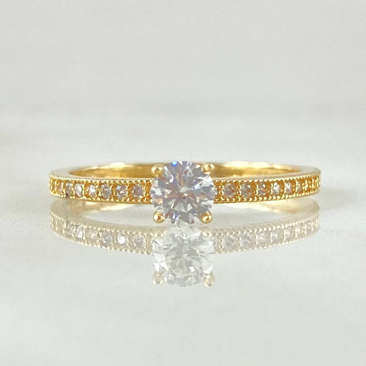 Dense Solitaire Ring 1.5gr / Size 6 3/4 / 18K Gold ©