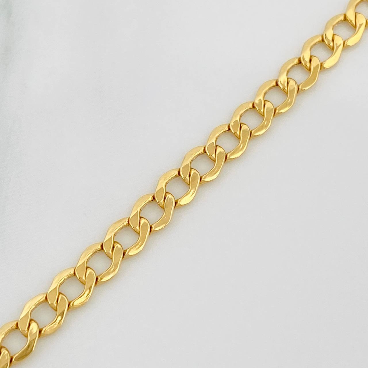 Cuban Links 9.5gr / 25 1/2 in / 4.45mm Yellow Gold +1 18K %