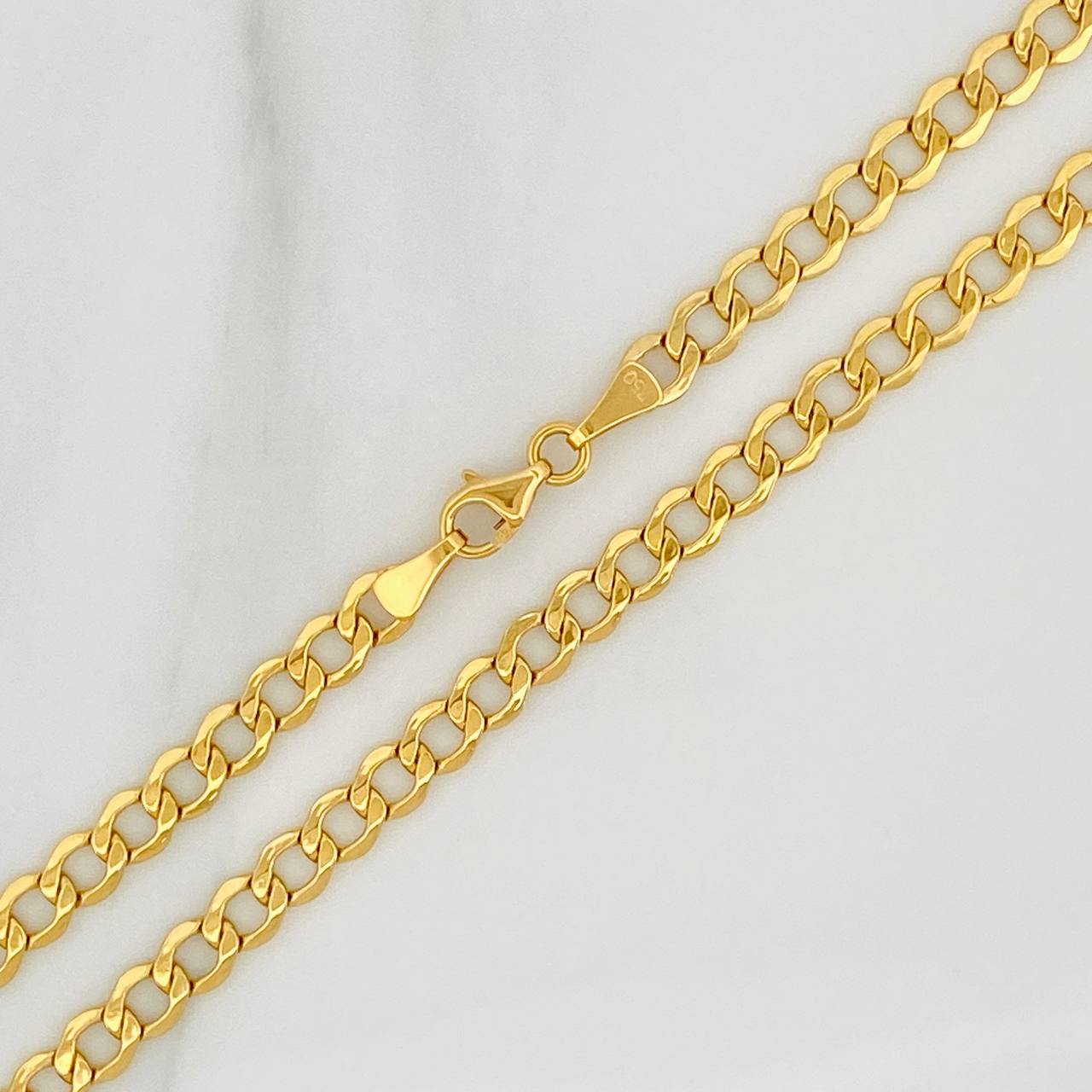 Cadena Cubana 9.35gr / 25 1/2 in / 4.33mm Oro Amarillo +1 18K $