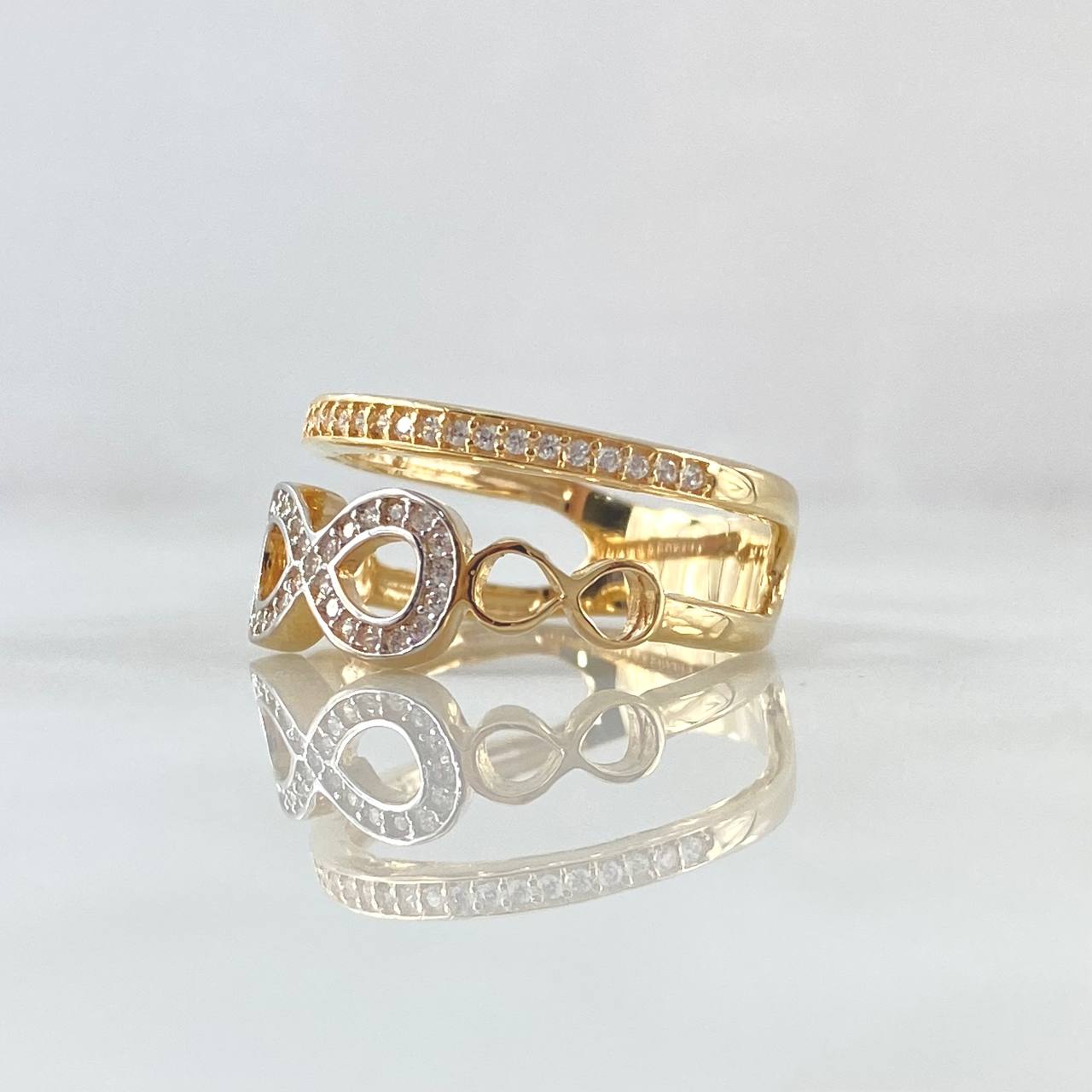 Anillo Carril Triple Infinito Super Puesto 4.35gr / T7 1/2 / Circones Blancos Dos Oros Amarillo Blanco 18K ©