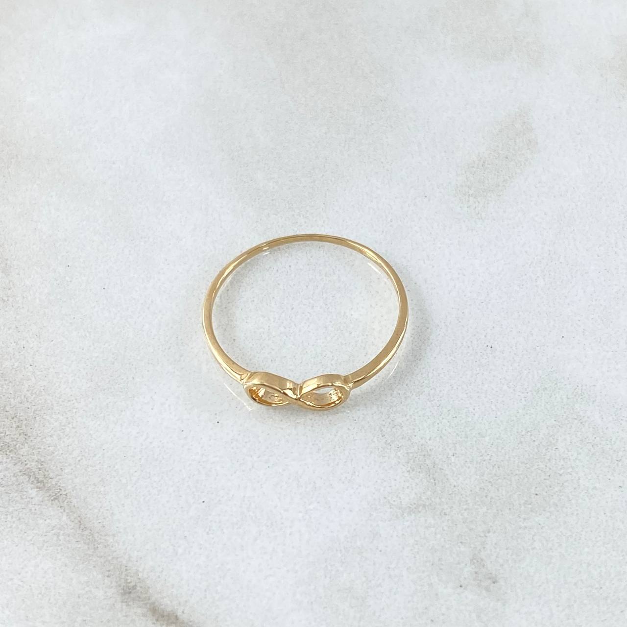 Anillo Mini Infinito 0.8gr / T6 1/4 / Liso Oro Amarillo 18K ©