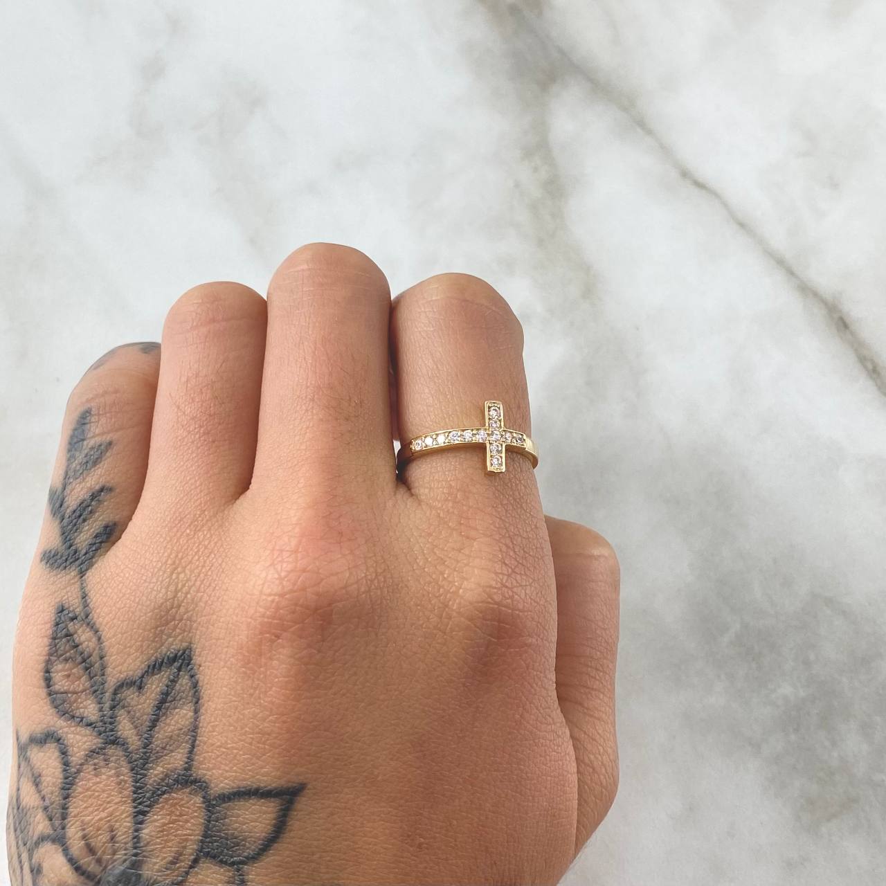 Internal Cross Ring 1.6gr / T6 / White Zirconia Yellow Gold 18K ©