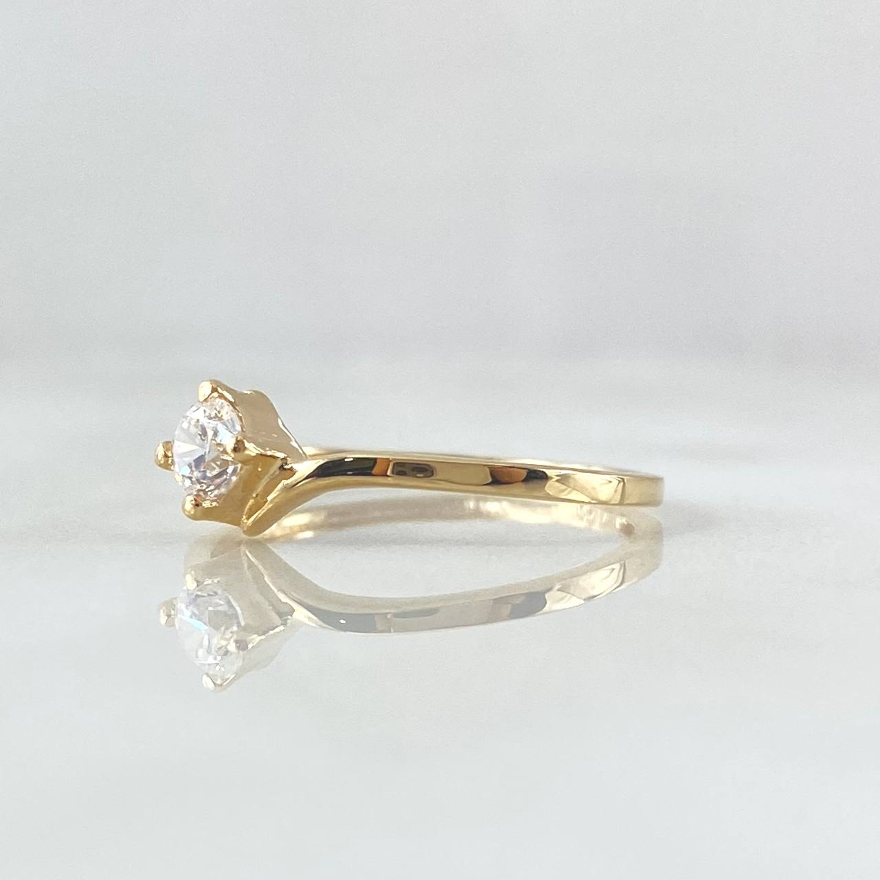 Anillo Solitario Abrazo Curvo 1.4gr / T7 1/4 / Circon Blanco Oro Amarillo 18K *