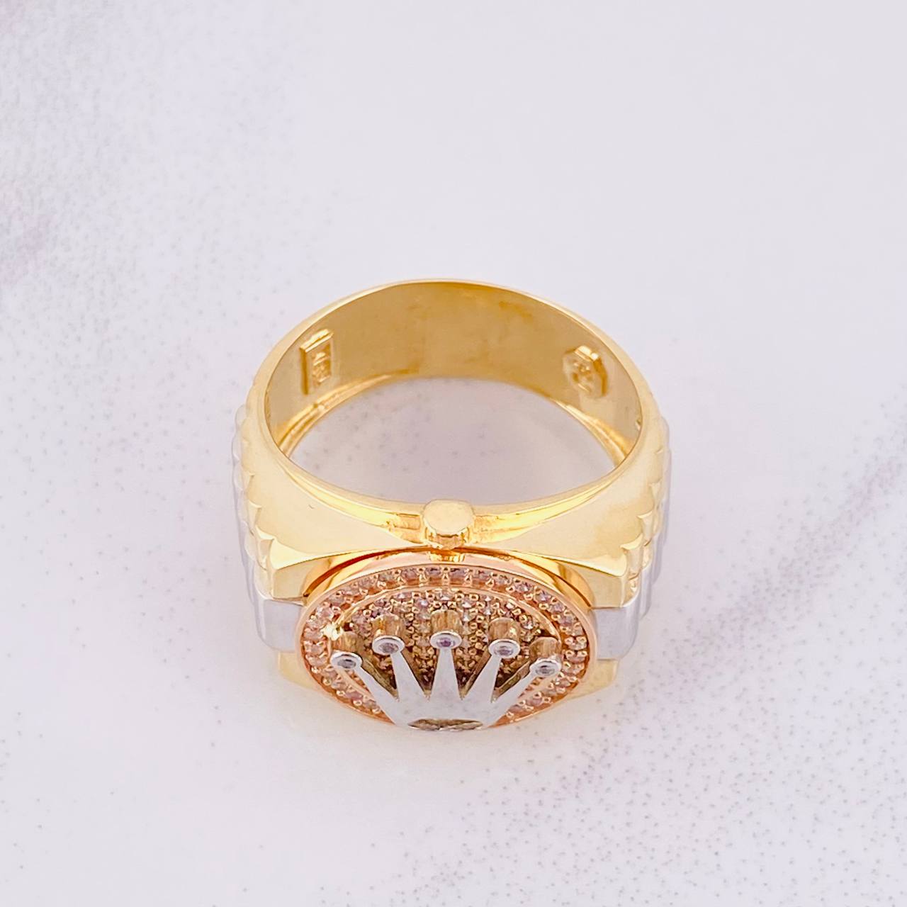 Crown Strap Ring 9.6g / T9 1/2 Three Golds 18K