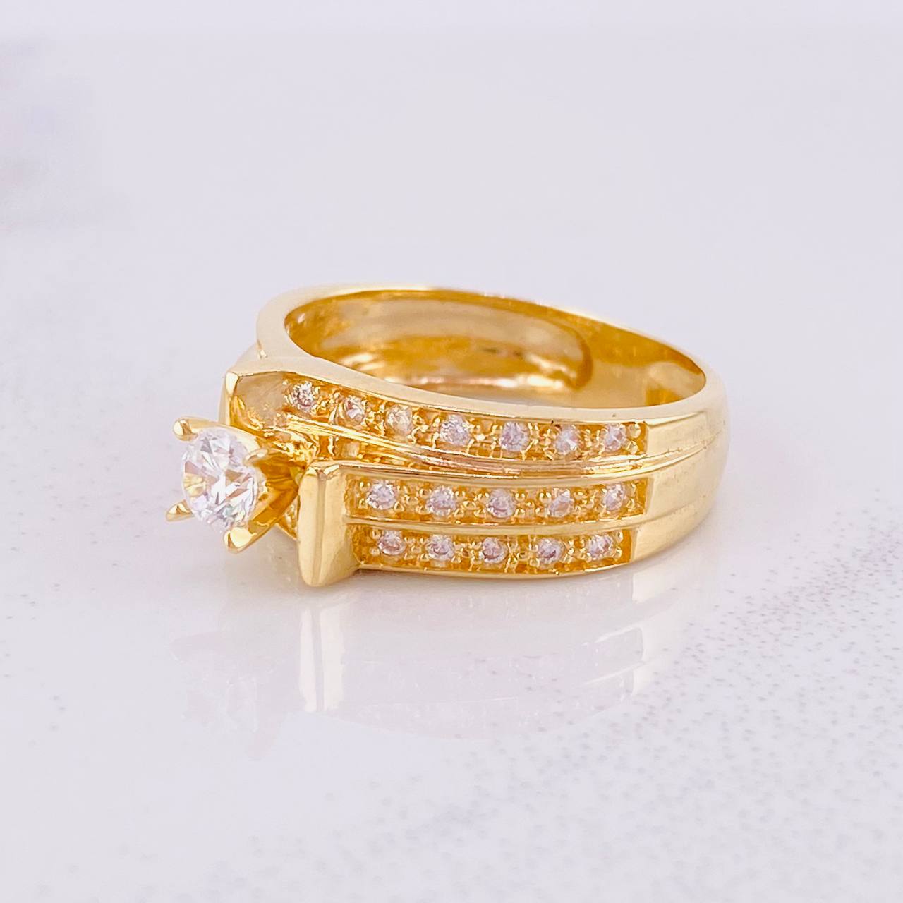 Anillo Tres Carriles Tupidos 5g / T7 Oro Amarillo 18K