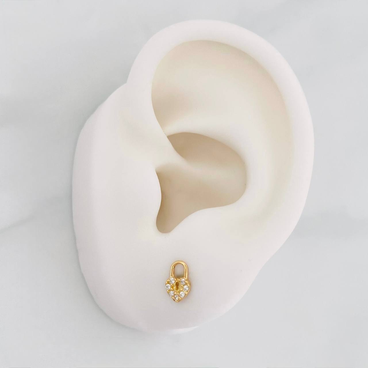 Stud Earrings Heart Lock 0.7g / in / 4.62mm Yellow Gold 18K