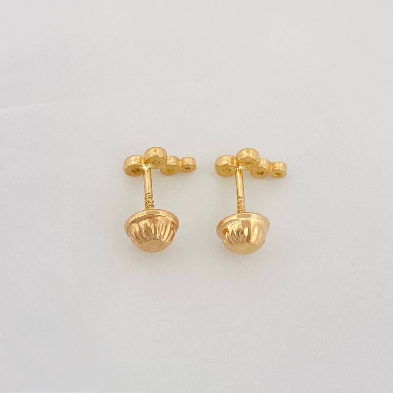 Stud Earrings Circles 0.85g / in / 2.67mm Yellow Gold 18K