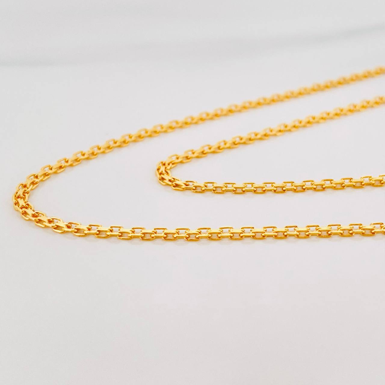 Cadena China 4.05g / 24 in / 1.8mm Oro Amarillo 18K
