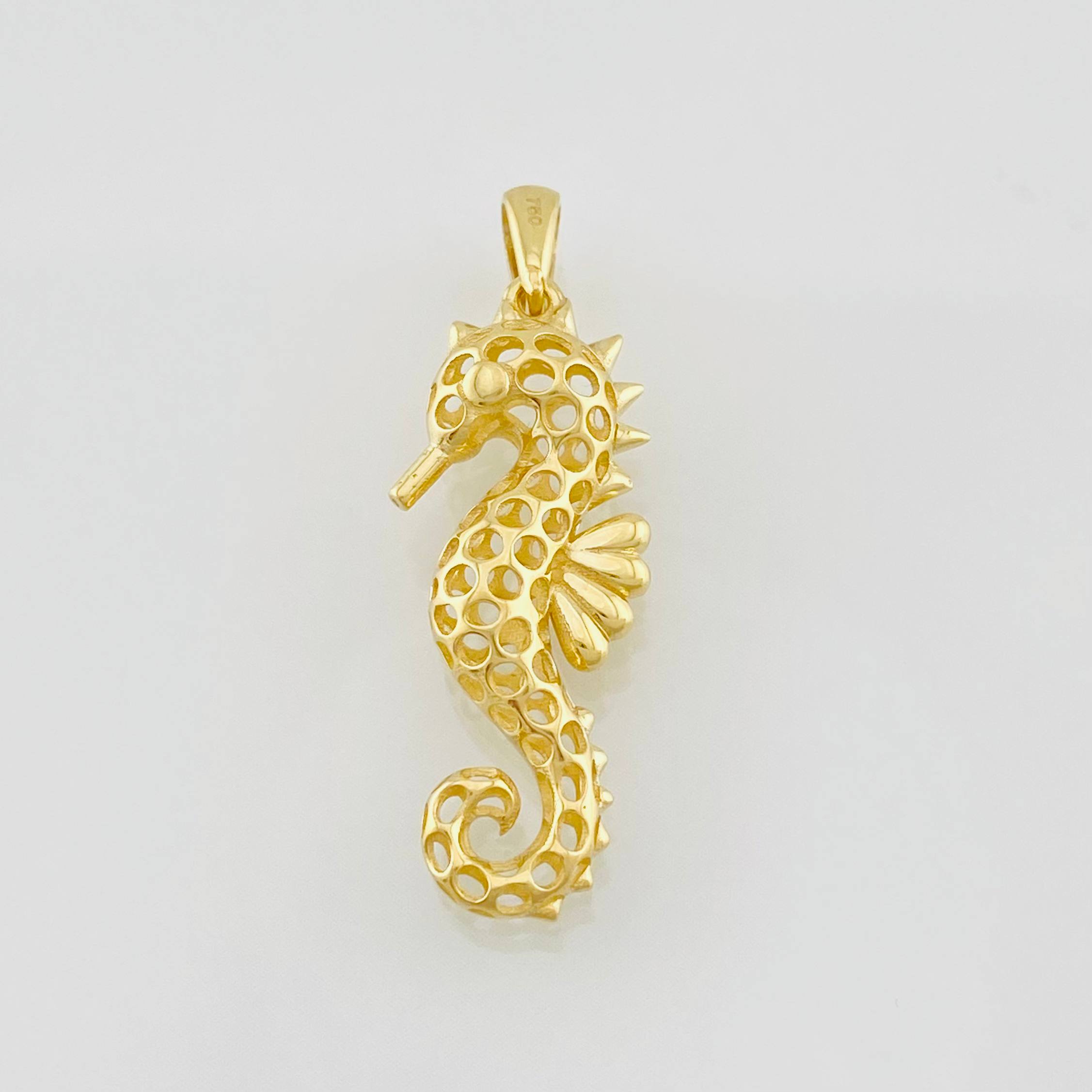 Dije Caballito de Mar 2.1g / 1 1/4 in Oro Amarillo 18K