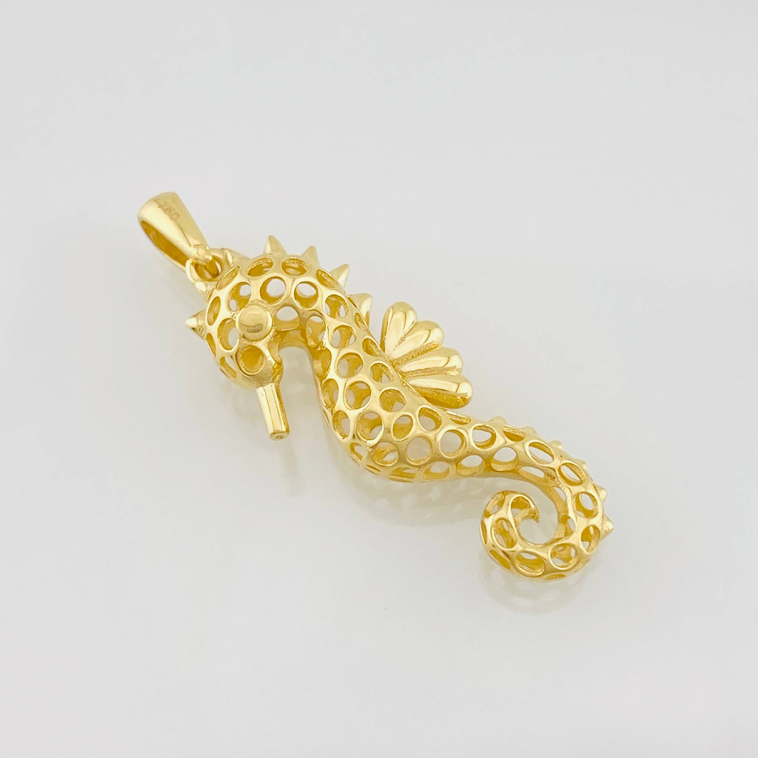 Dije Caballito de Mar 2.1g / 1 1/4 in Oro Amarillo 18K
