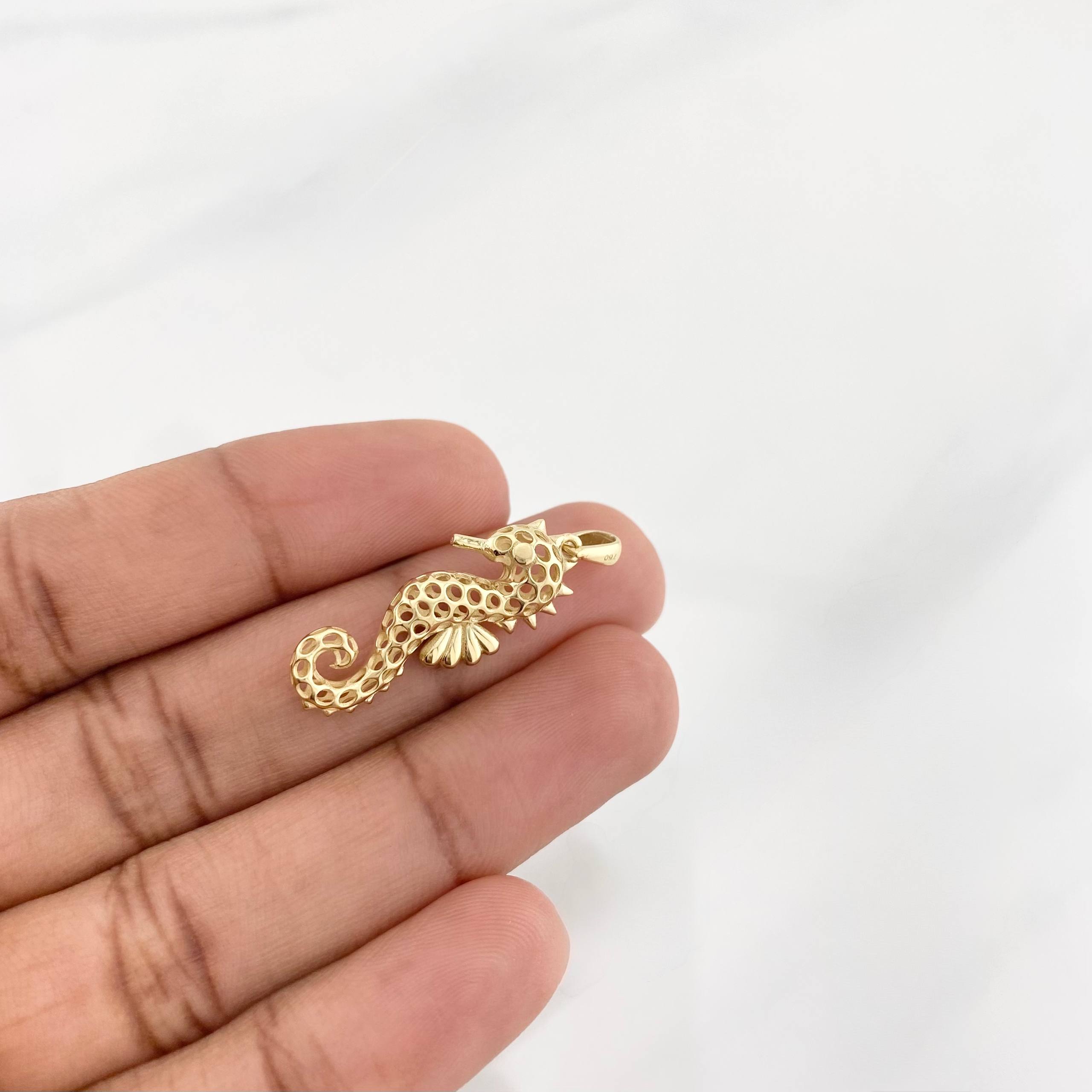 Dije Caballito de Mar 2.1g / 1 1/4 in Oro Amarillo 18K