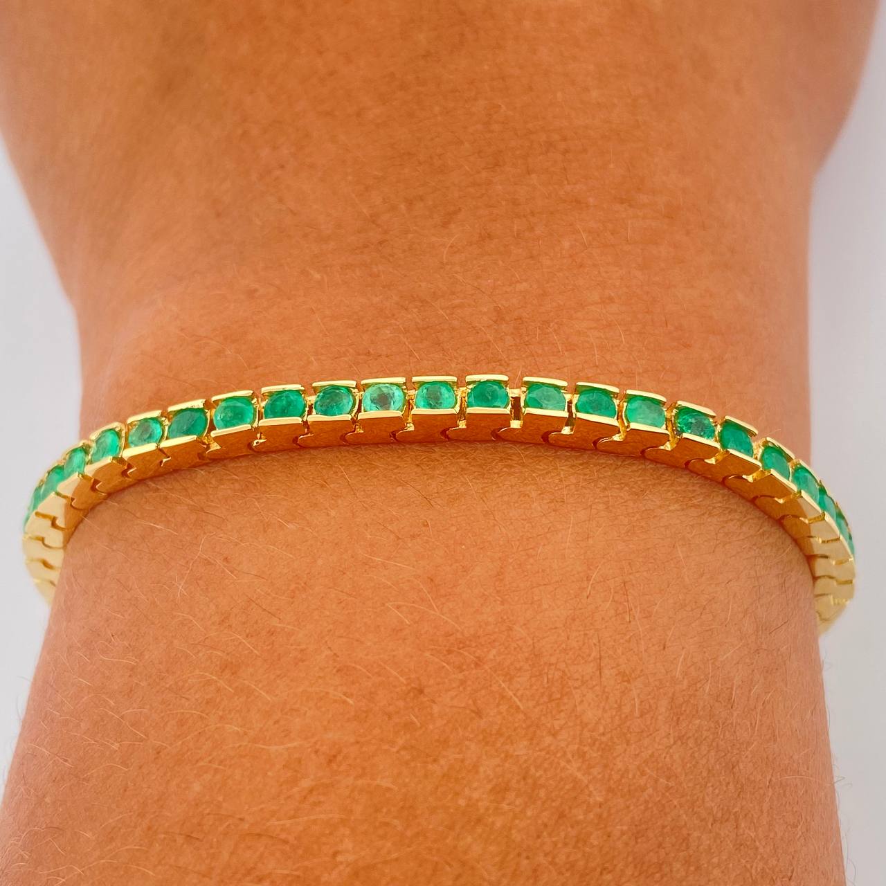Pulso Tipo Tennis Esmeralda 19.15gr / 7 in / 4mm Oro Amarillo 18K %