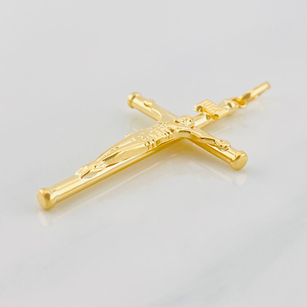 Pendant Cross Christ 1.45g / 1 3/4 in Yellow Gold 18K