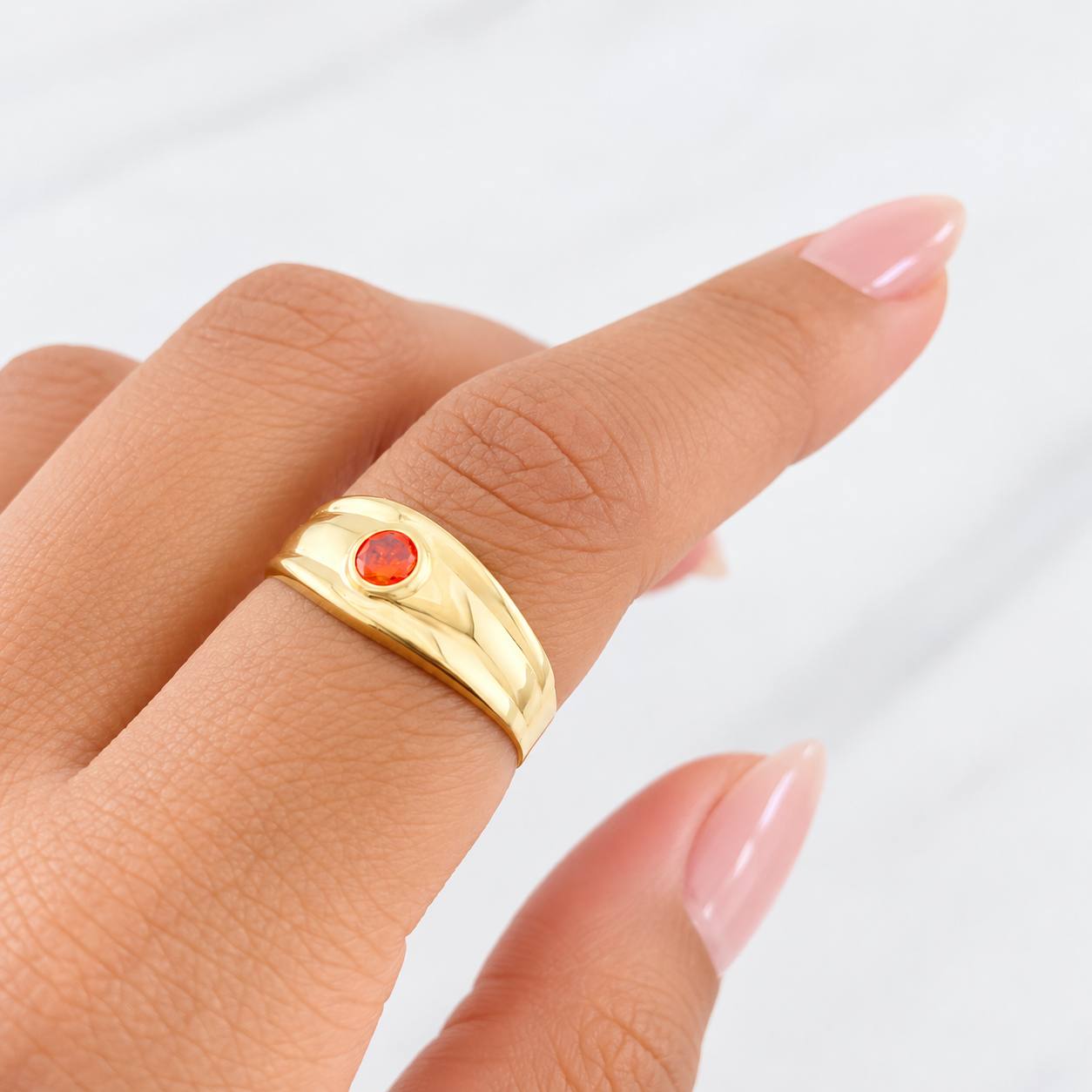 Circle Ring 1.55g / T7 1/2 Yellow Gold 18K