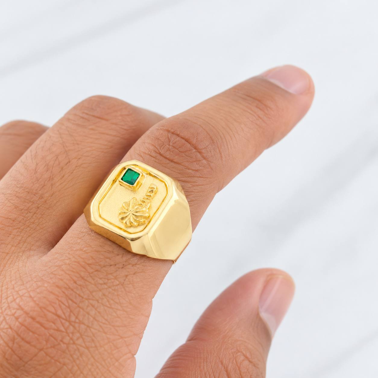 Anillo Sello Palmera 3.55g / T9 Oro Amarillo 18K