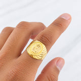 Anillo Sello Jesucristo 3.95g / T9 Oro Amarillo 18K