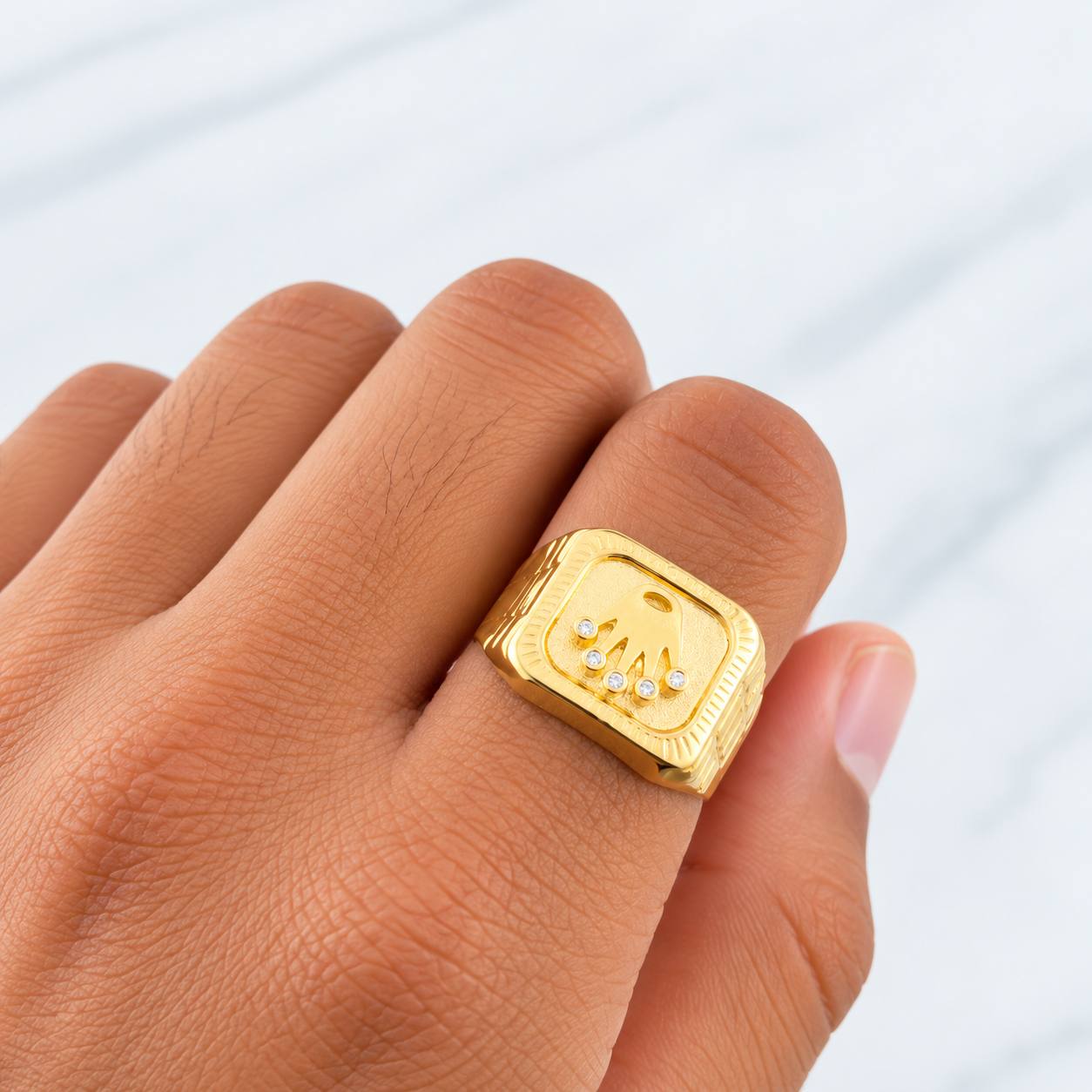 Crown Ring 3.6g / T9 1/2 Yellow Gold 18K
