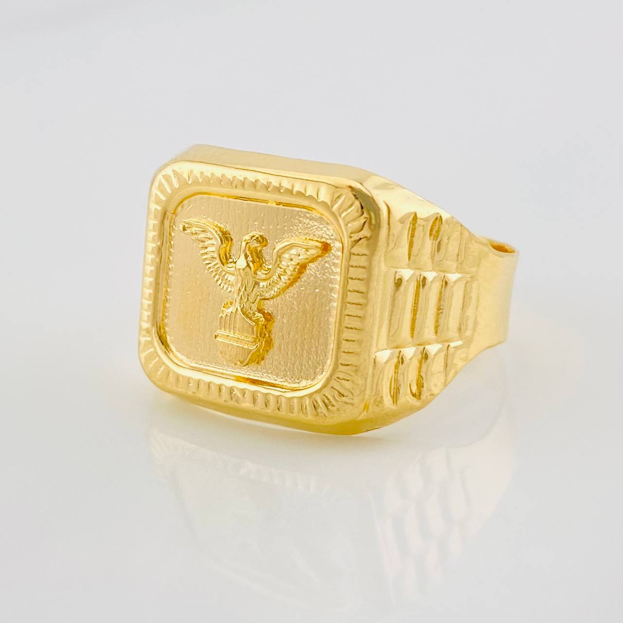 Bordered Eagle Signet Ring 3.5g / T10 Yellow Gold 18K