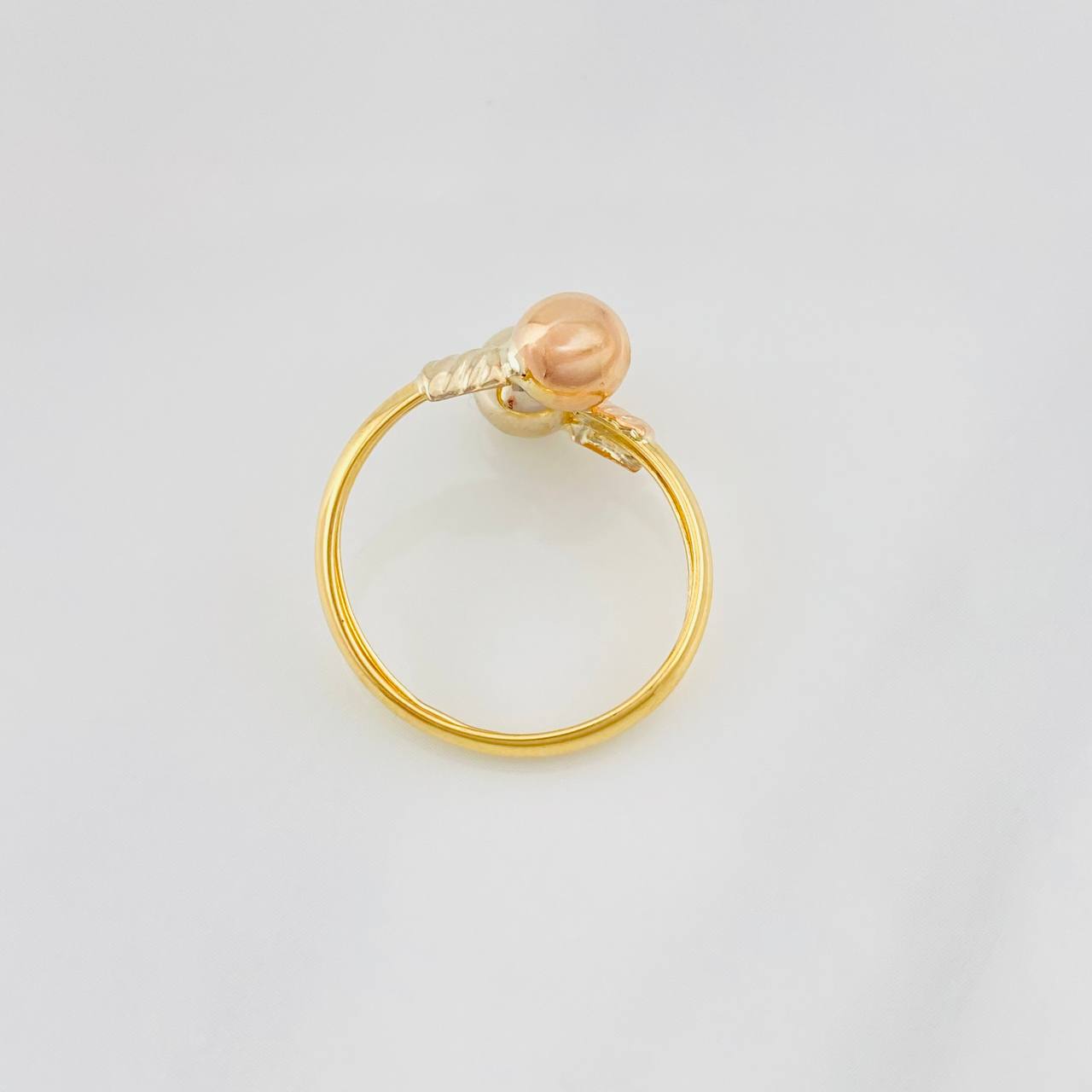 You and Me Ring 1.45g / Adjustable Three Golds 18K