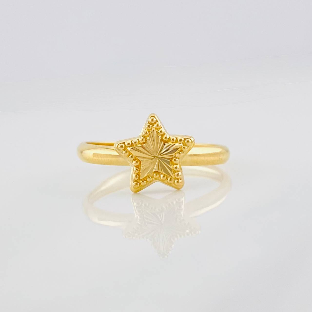 Diamond Cut Star Ring 0.9g / T5 Yellow Gold 18K