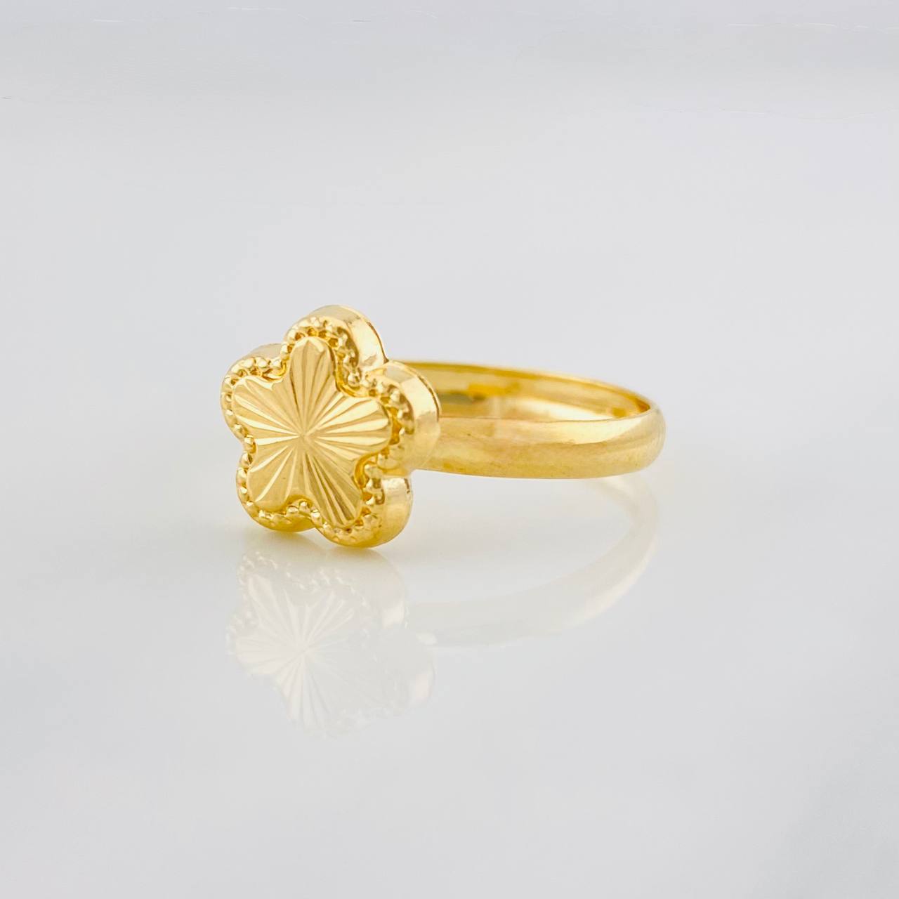 Diamond Cut Flower Ring 1.05g / T7 1/4 Yellow Gold 18K