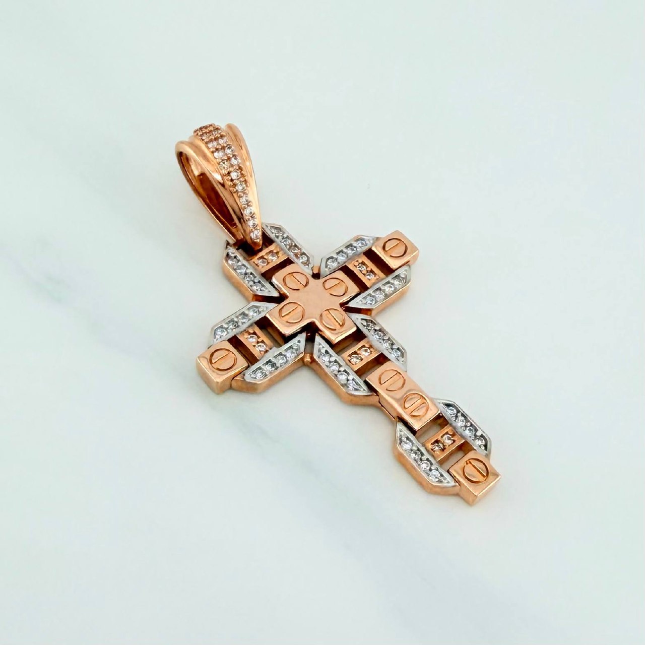 Pendant Cross Christ 6.3 g / 1 3/4 in Two Golds White Rose 18K