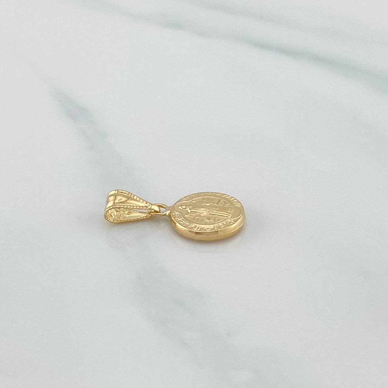 Dije San Benito 0.7 g / 3/4 in Oro Amarillo 18K