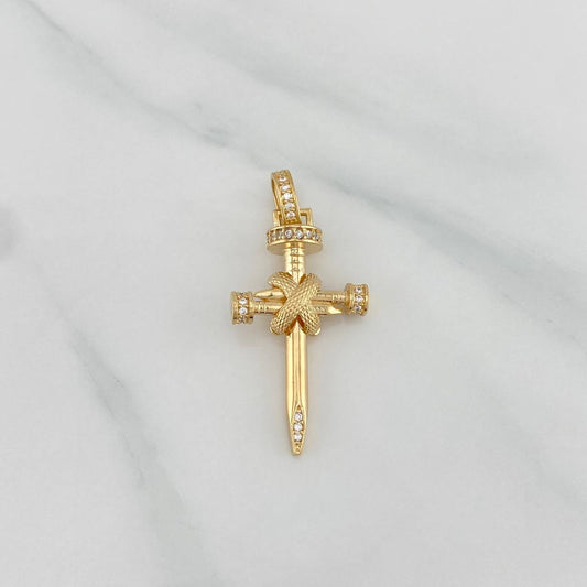 Dije Cruz Clavos 3.9 g / 1 1/2 in Oro Amarillo 18K