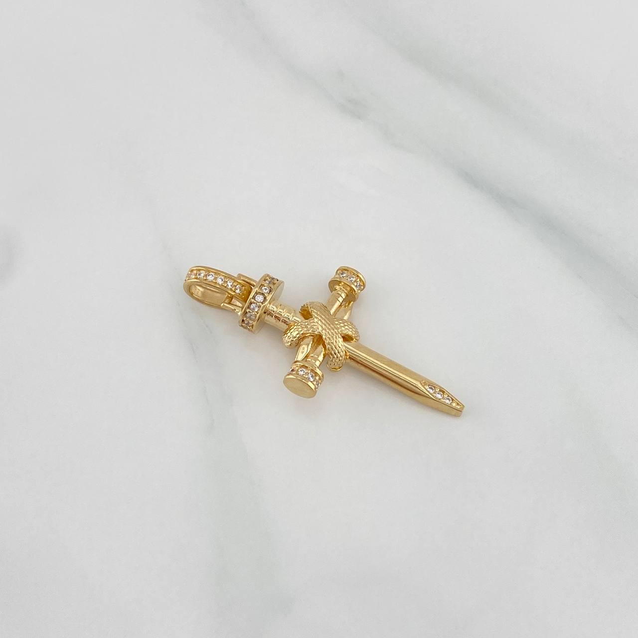 Pendant Cross Nails 3.9 g / 1 1/2 in 18K Yellow Gold