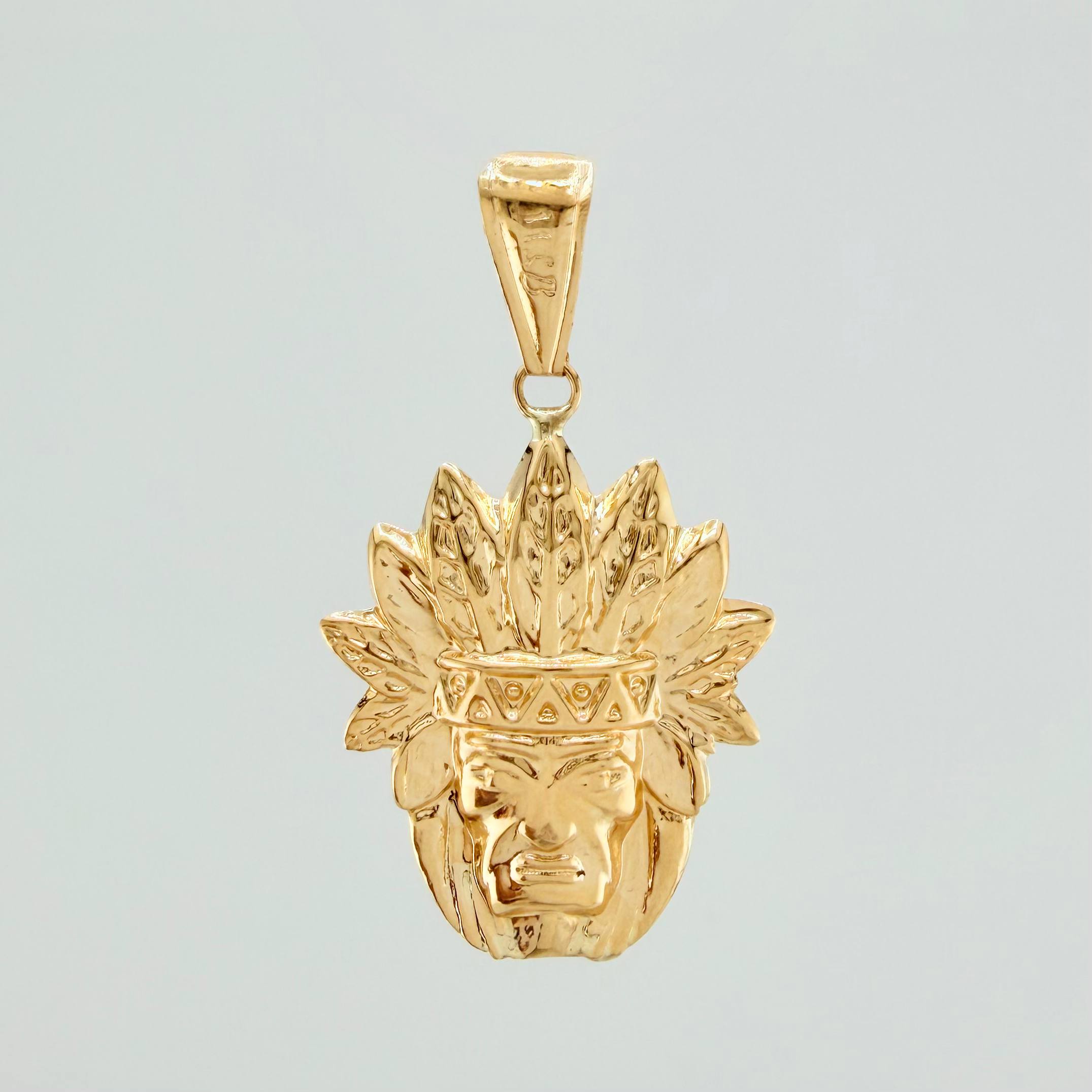 Dije Indio 1.8 g / 1 1/2 in Oro Amarillo 18K