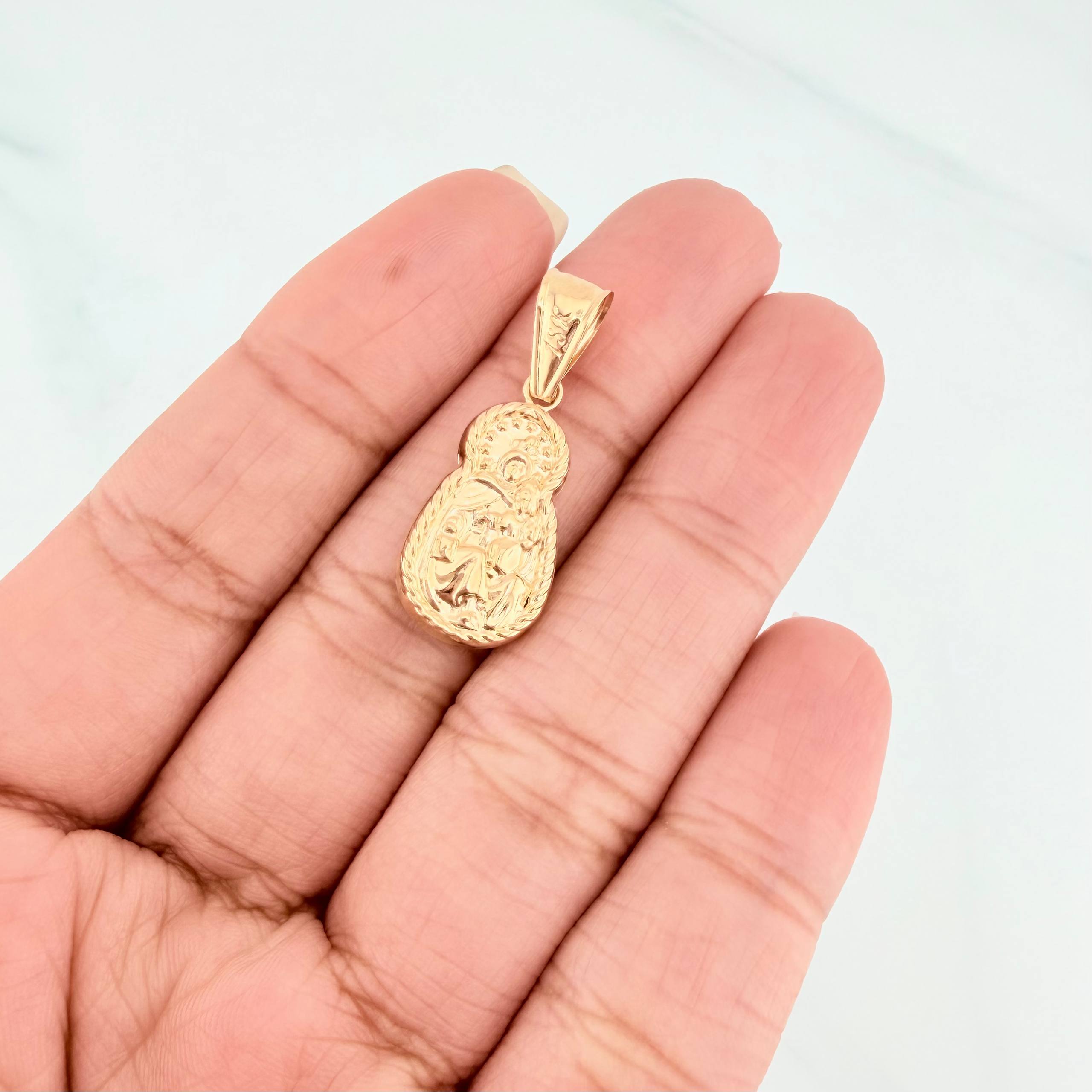 Dije Virgen Del Carmen 1.2 g / 1 1/4 in Oro Amarillo 18K
