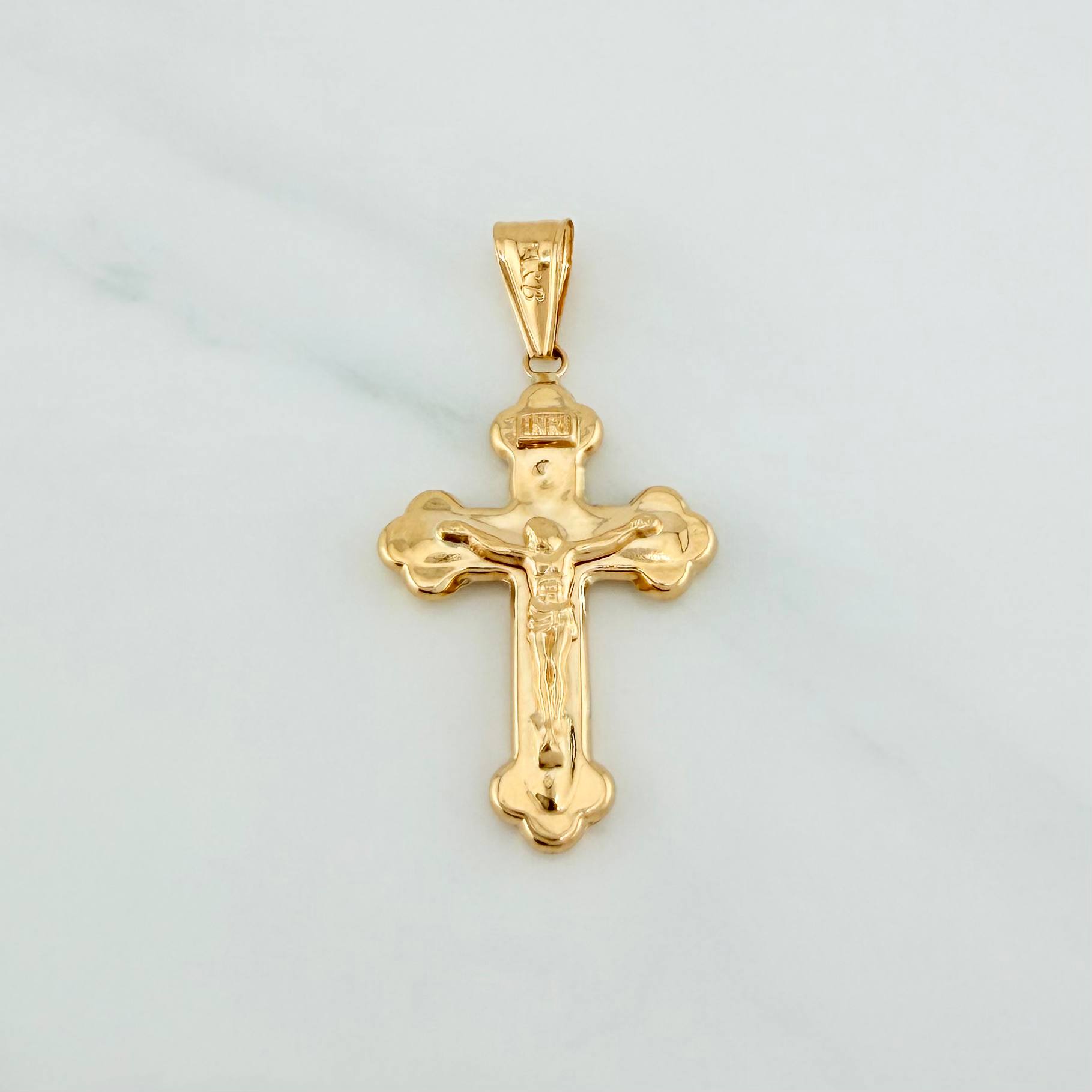 Dije Cruz Cristo 1.9 g / 1 1/2 in Oro Amarillo 18K