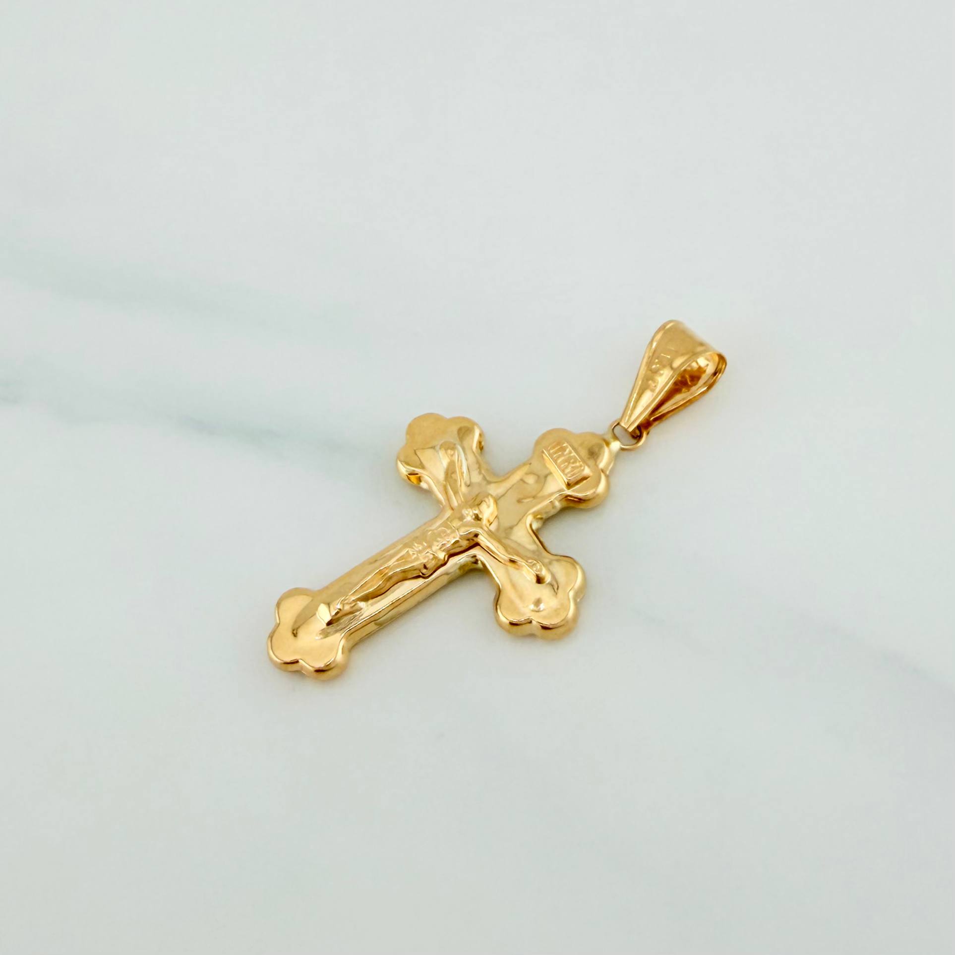 Dije Cruz Cristo 1.9 g / 1 1/2 in Oro Amarillo 18K