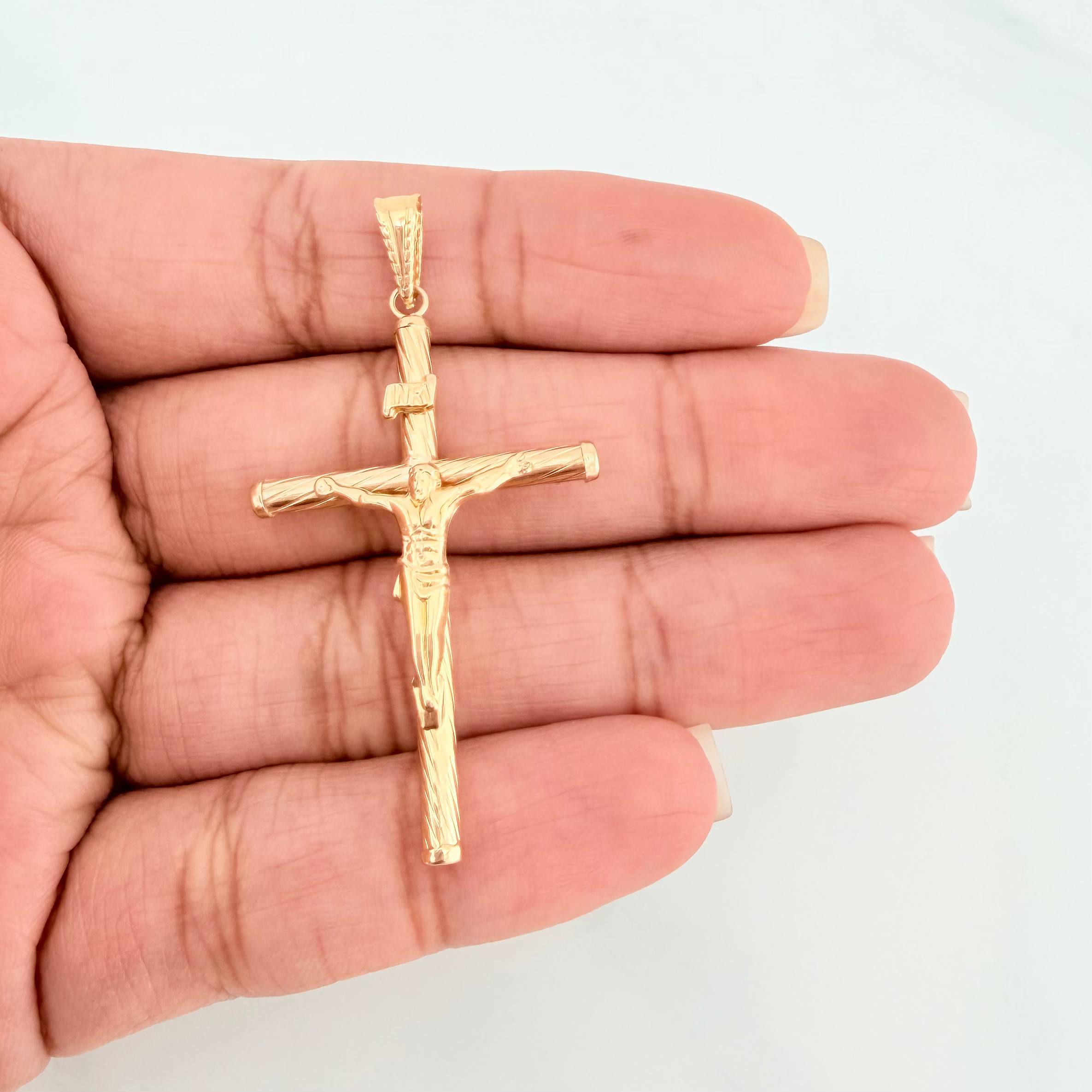 Dije Cruz Cristo 1.75 g / 2 in Oro Amarillo 18K