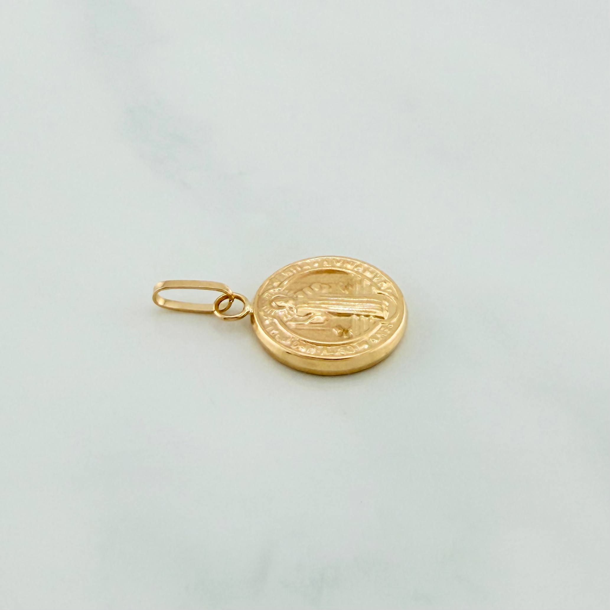 Dije San Benito 0.85 g / 3/4 in Oro Amarillo 18K