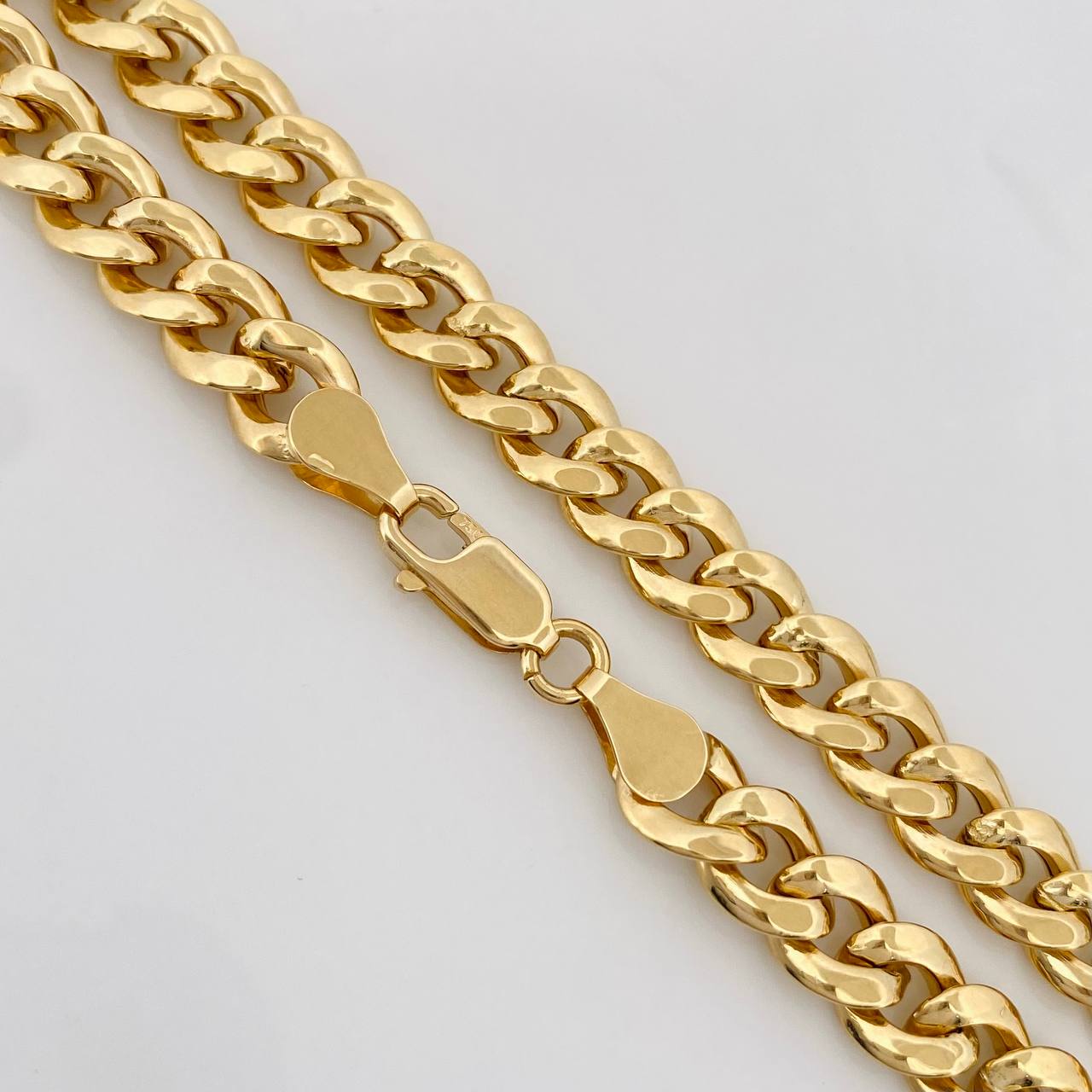Cuban Links 13.65g / 24 in / 6.8mm 18K Yellow Gold