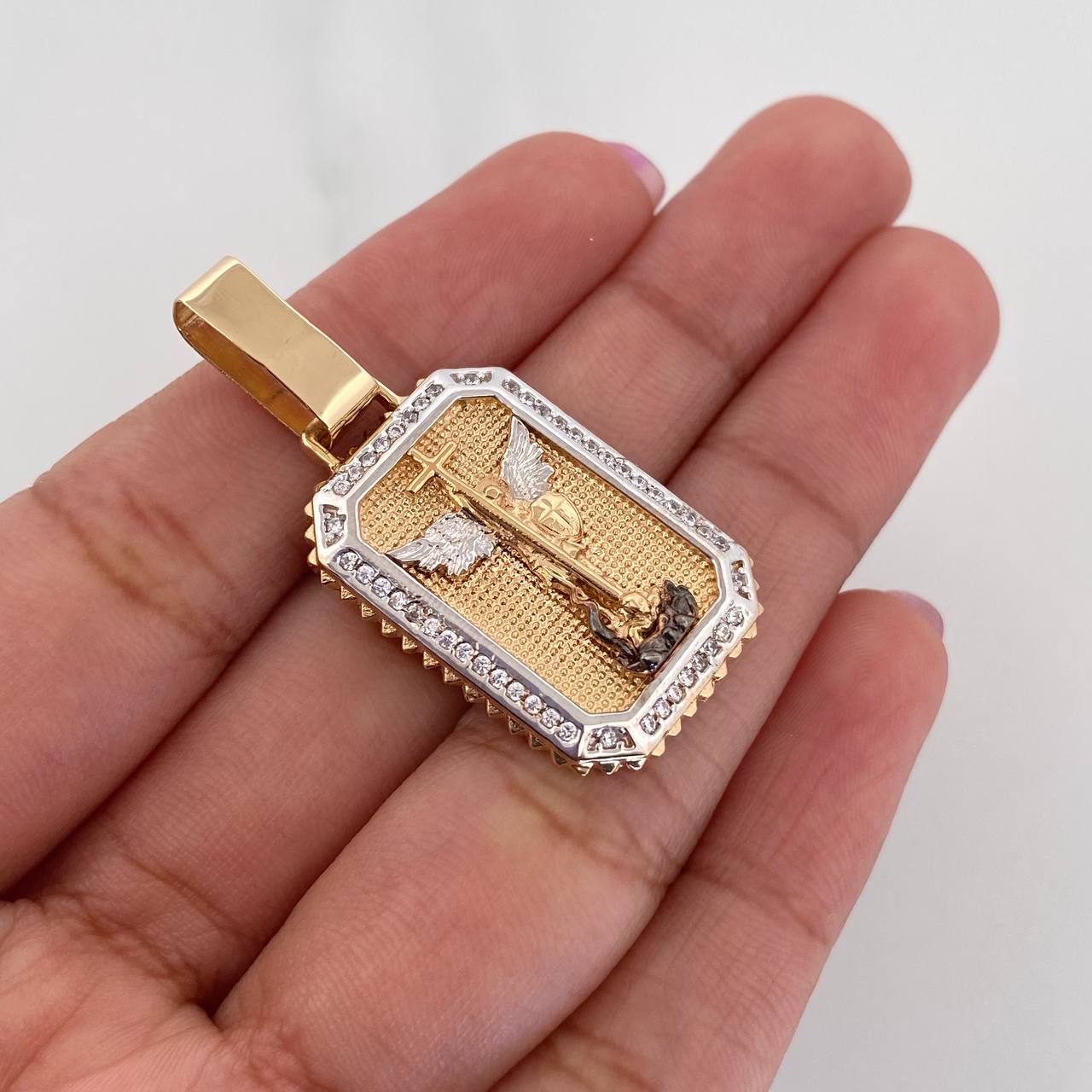 Pendant Plaque Saint Michael Archangel 5.4 g / 1 1/2 in Three Golds 18K