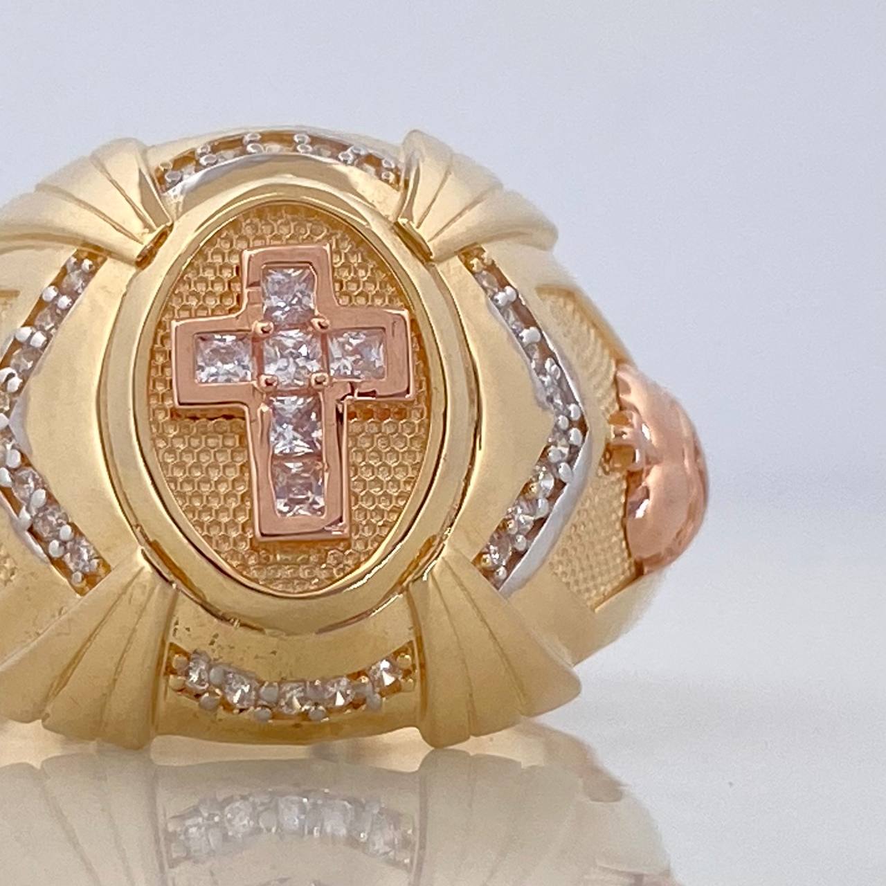 Ring Cross 8.35 g / T11 1/2 Three Golds 18K