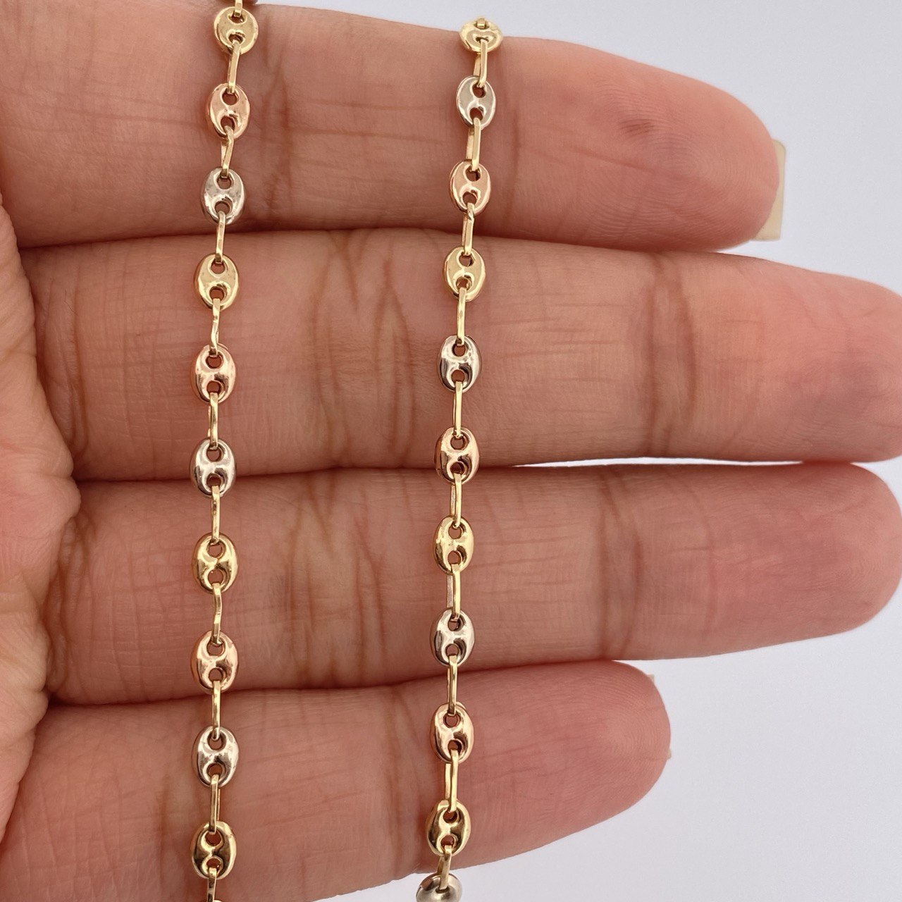 Cadena GC 6.1gr / 24 1/4 in / 3.1mm Tres Oros 18K %