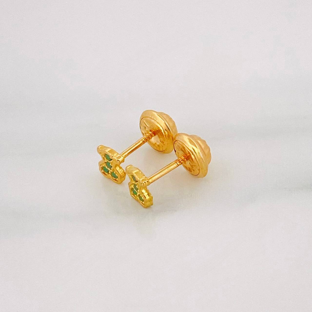 Stud Earrings Bear Ts 0.7g / in / 3.75mm Yellow Gold 18K