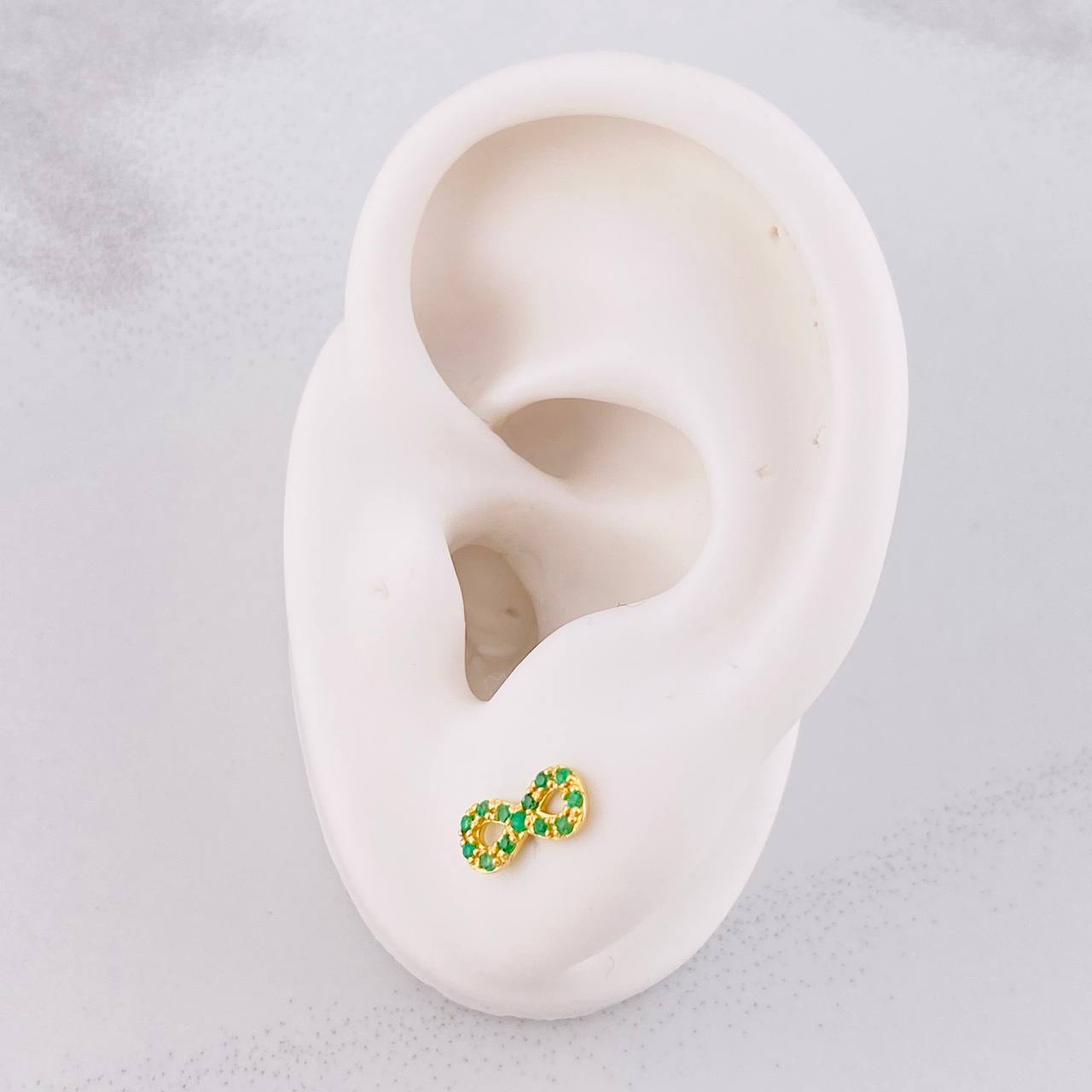 Topos Infinito Esmeraldas 14pts 1.2g / in / 4.4mm Oro Amarillo 18K