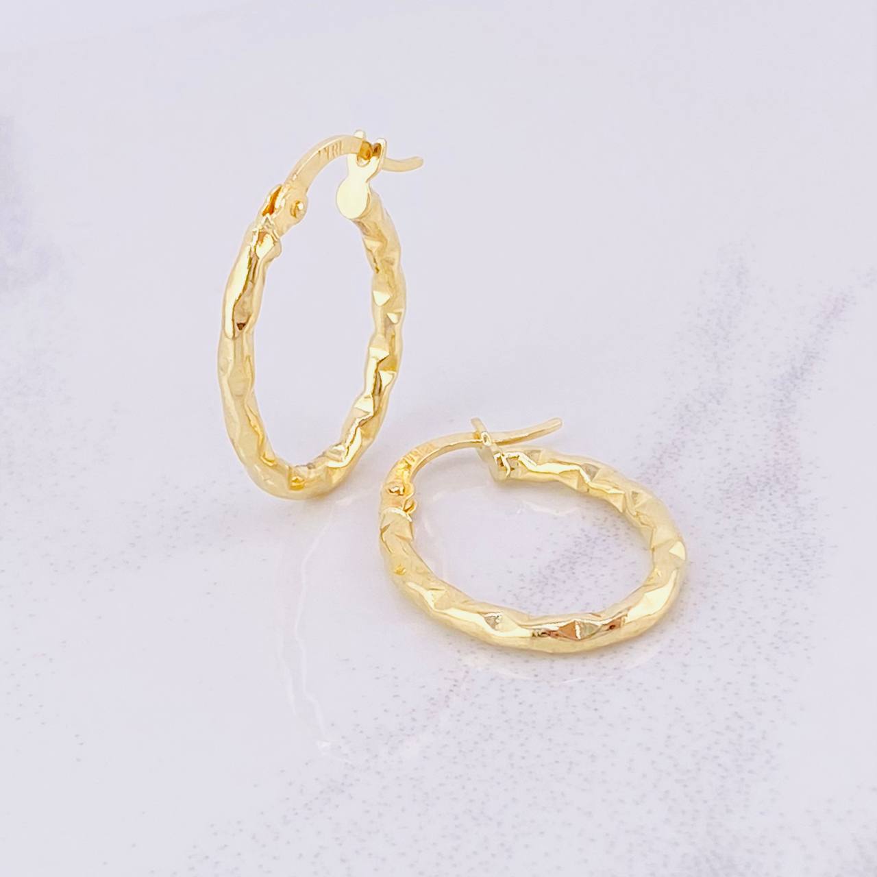 Hoop Earrings Anto 1.55g / 1 in 18K Yellow Gold
