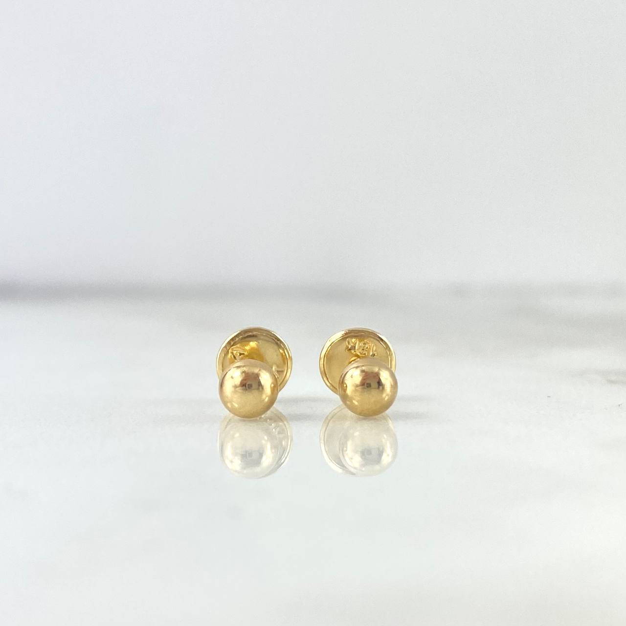 Plain Bead Stud Earrings 0.45 g / in / 4 mm Yellow Gold 18K